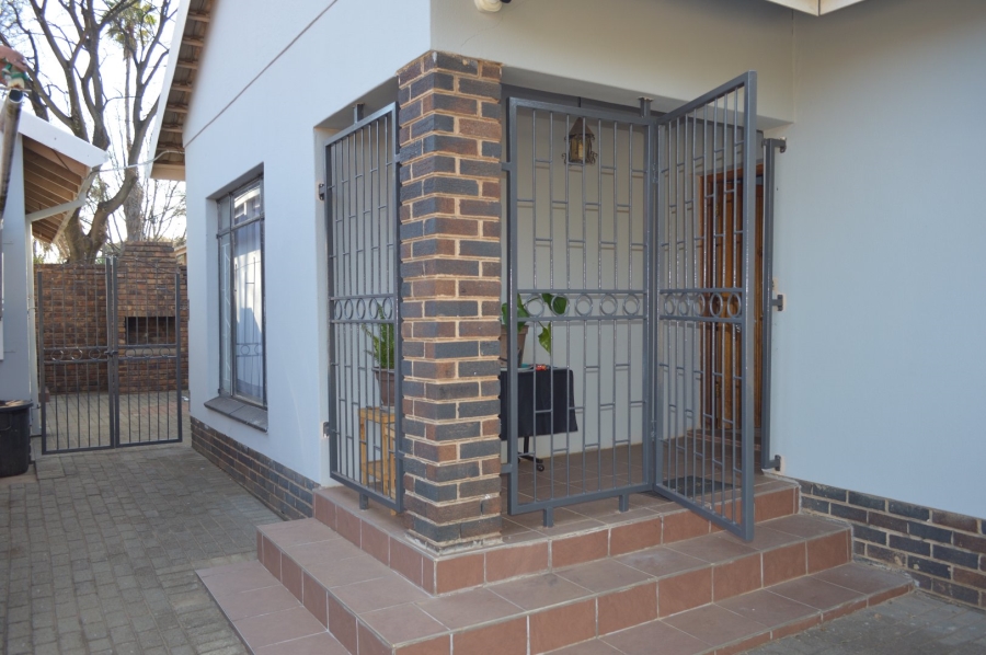 3 Bedroom Property for Sale in Flamwood North West